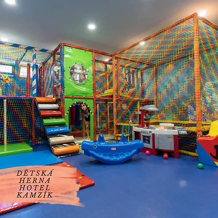 Hotelový Kamzík 3*